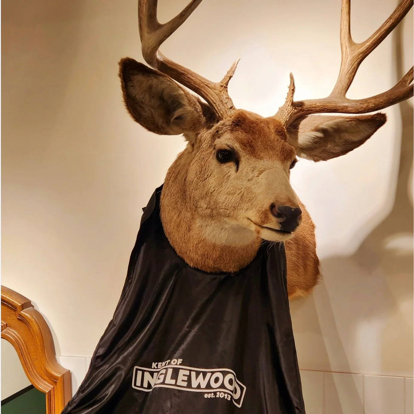Kent Of Inglewood Beard Bib - Image 3