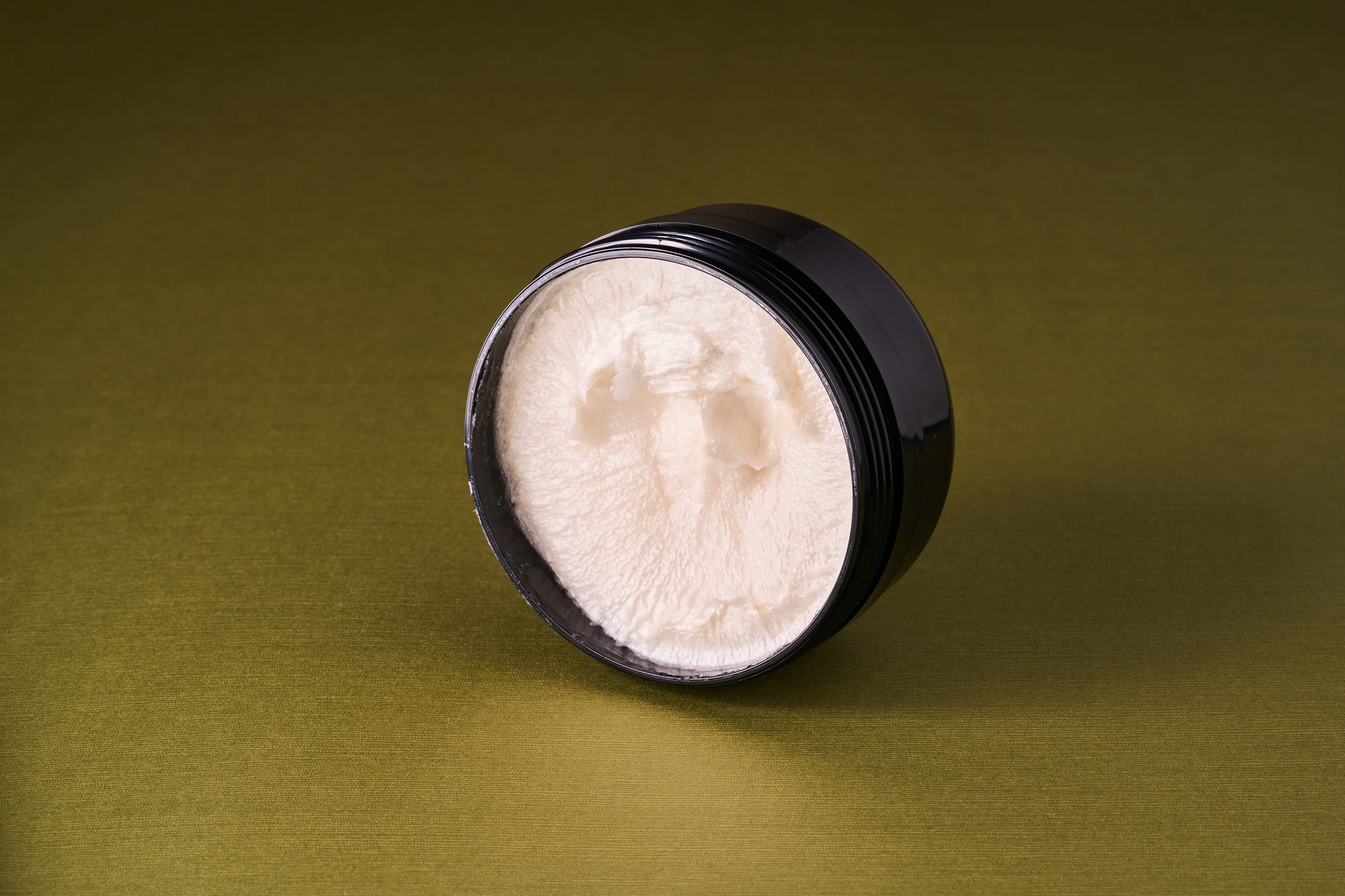 Truefitt & Hill Sandalwood Shave Cream - Image 2